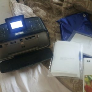 HP PhotoSmart A717 Digital Photo Inkjet Printer.need ink.With power supply