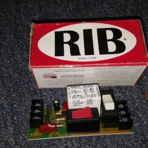 RIBMU1SC 4.0" Track Mount Relay 15 Amp SPDT + Override 10-30 Vac/dc/120Vac Coil
