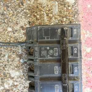 GE Circuit Breaker Shunt Trip Device (Black Wires) cat. no. TQSTA1  120V TO 24OV